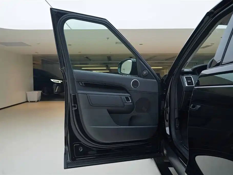 Land Rover Discovery 2024 Model 360PS S фото 17