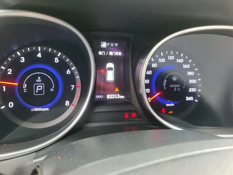Hyundai Santa Fe 2013 2013 Model 2.4L Automatic 2WD Smart