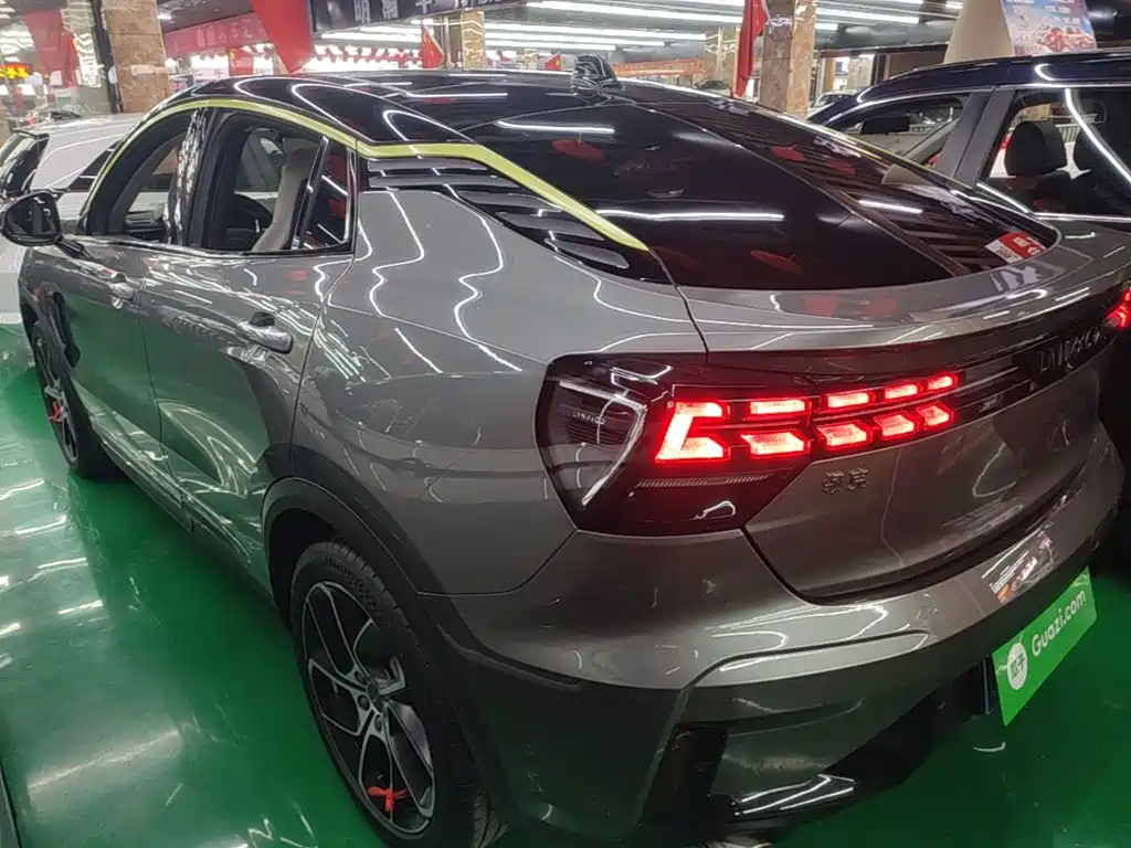 Lynk & Co 05 2023 2022 2.0TD 2WD Shine Halo