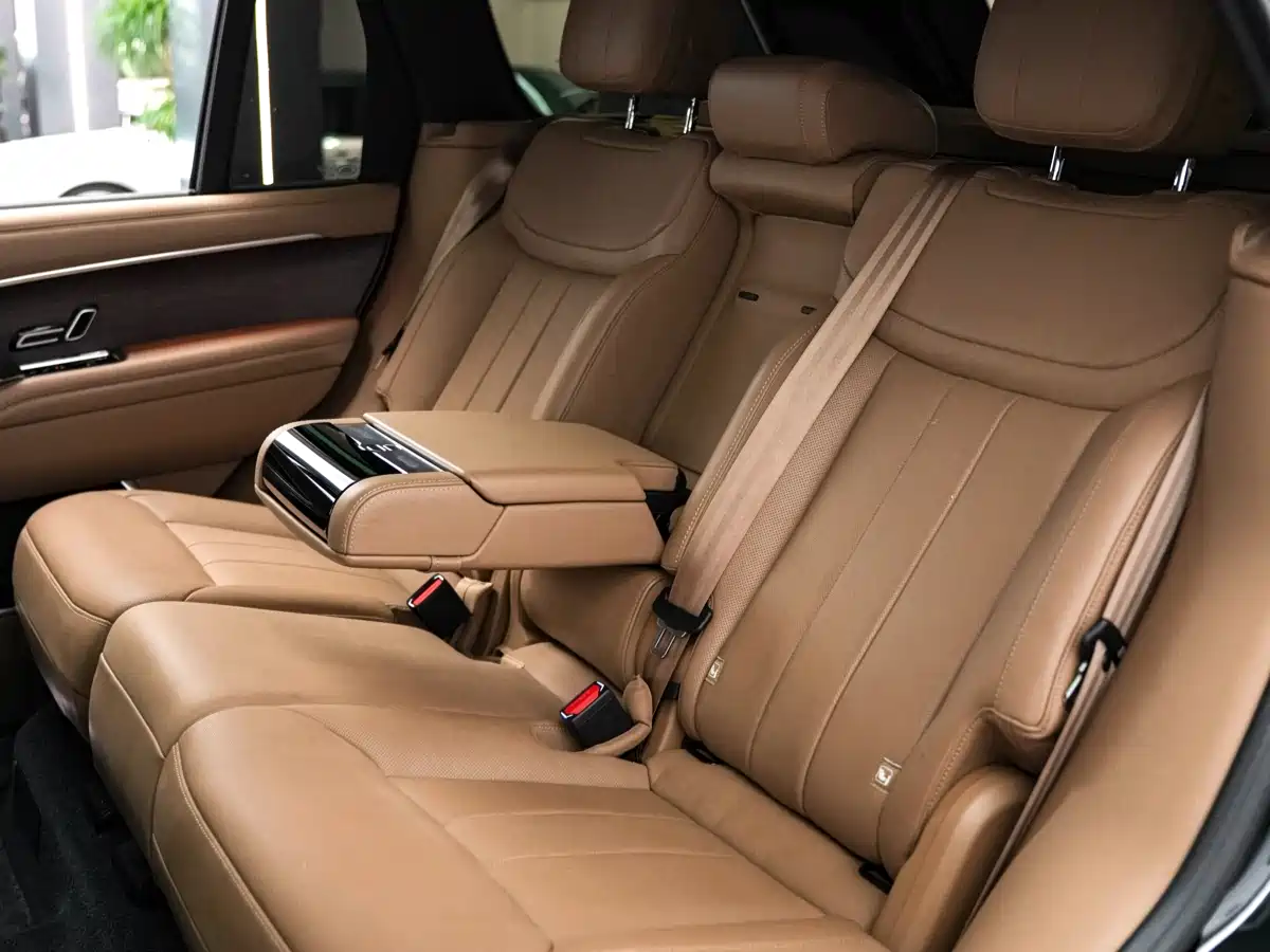 Land Rover Range Rover 2023 3.0 L6 400PS Genesis Extended Version фото 27