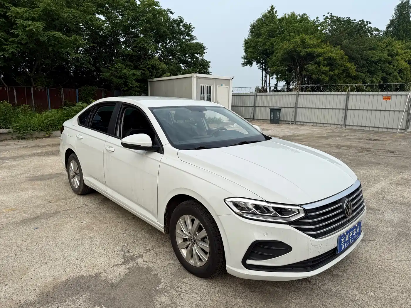 Volkswagen Lavida 2024 Model 1.5L Automatic Delight Edition фото 3