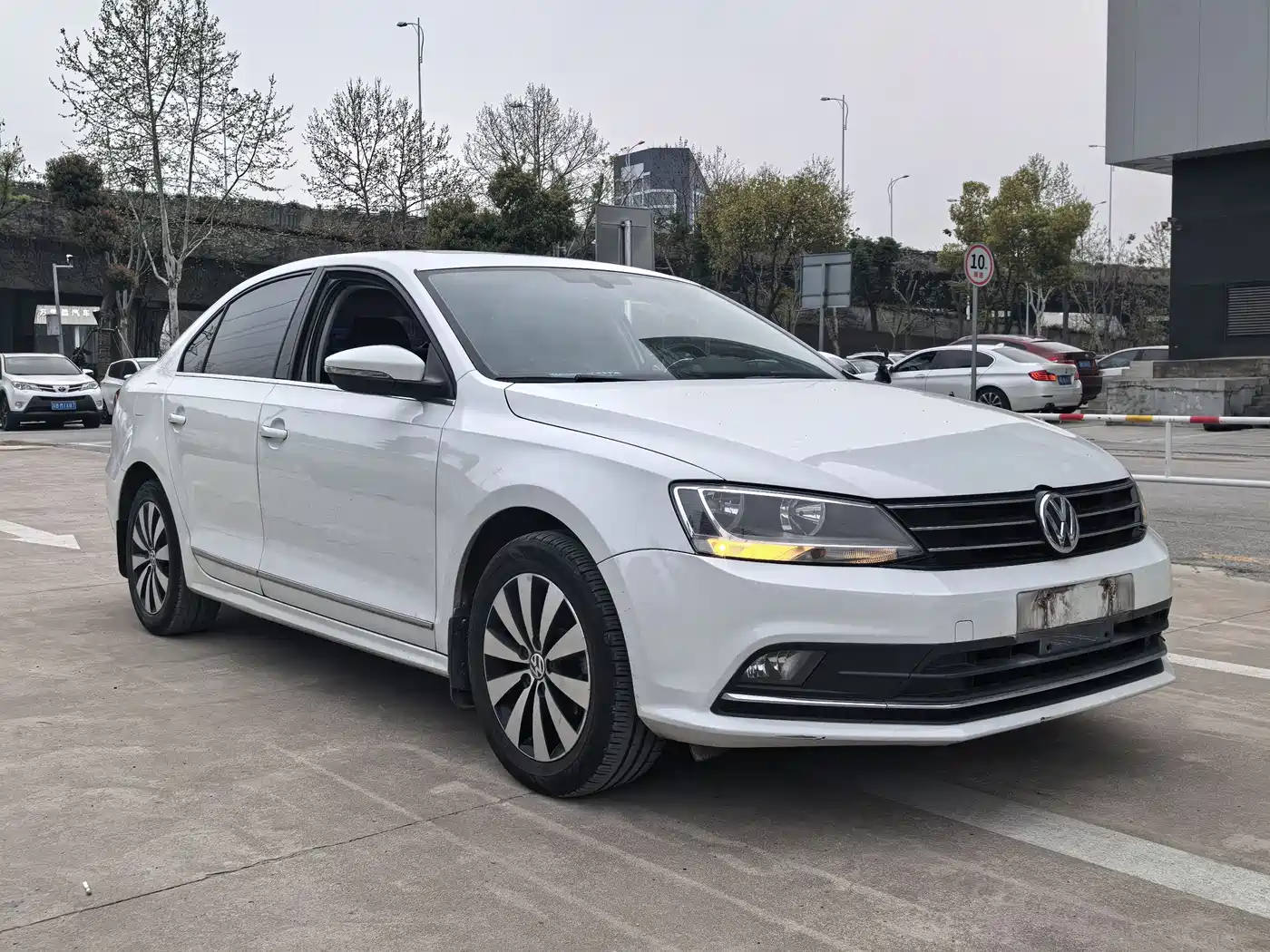 Volkswagen Sagitar 2018 1.6L Automatic Comfort