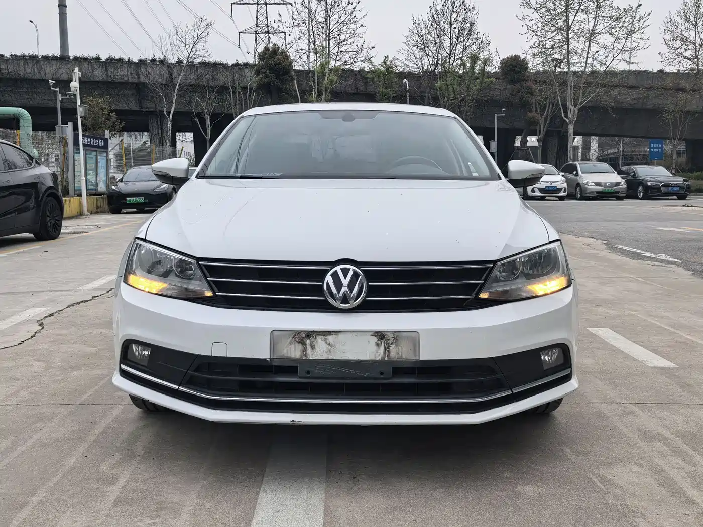 Volkswagen Sagitar 2018 1.6L Automatic Comfort фото 2