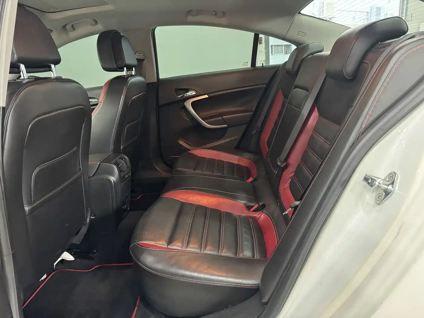 Buick Regal 2011 GS 2.0T Super Sport Edition фото 4