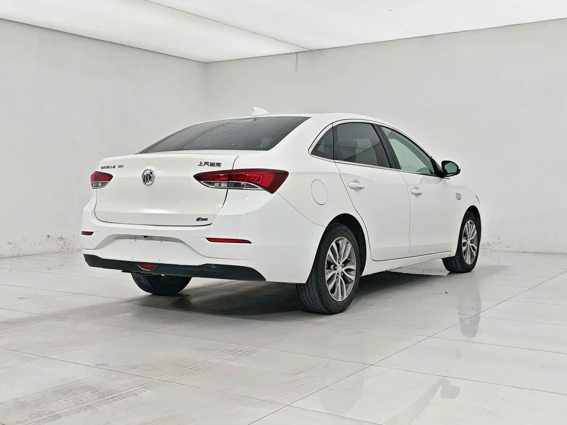 Фото 22 - Buick Excelle