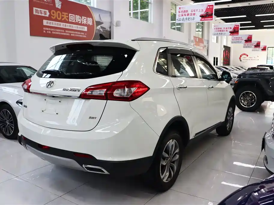 BAIC Senova X65 2015 2015 2.0T Automatic Luxury