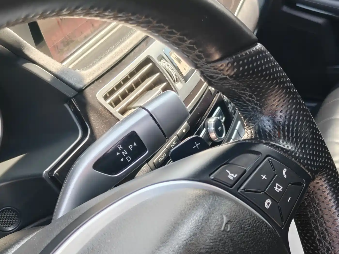 Mercedes-Benz E-Class 2015 E 320 L фото 20