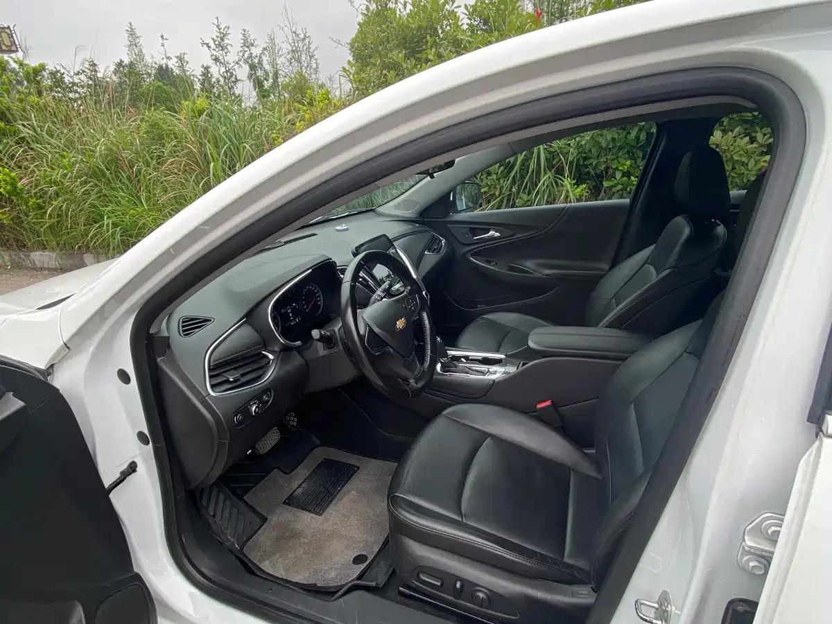 Chevrolet Malibu XL 2017 1.5T Auto Sport Edition фото 7