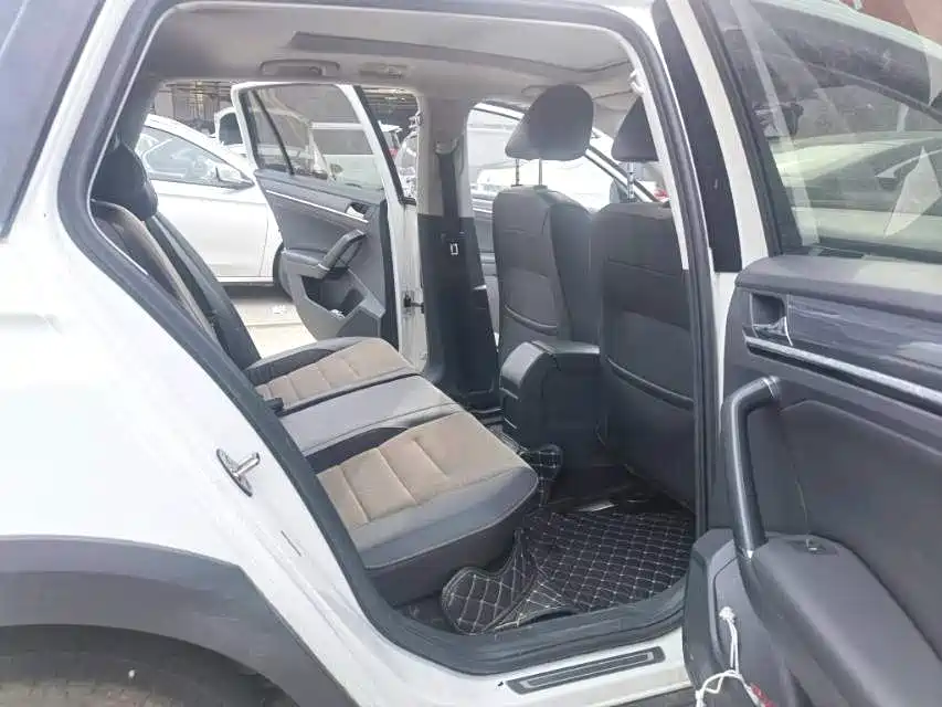 Volkswagen C-TREK 2018 230TSI DSG Comfort фото 3