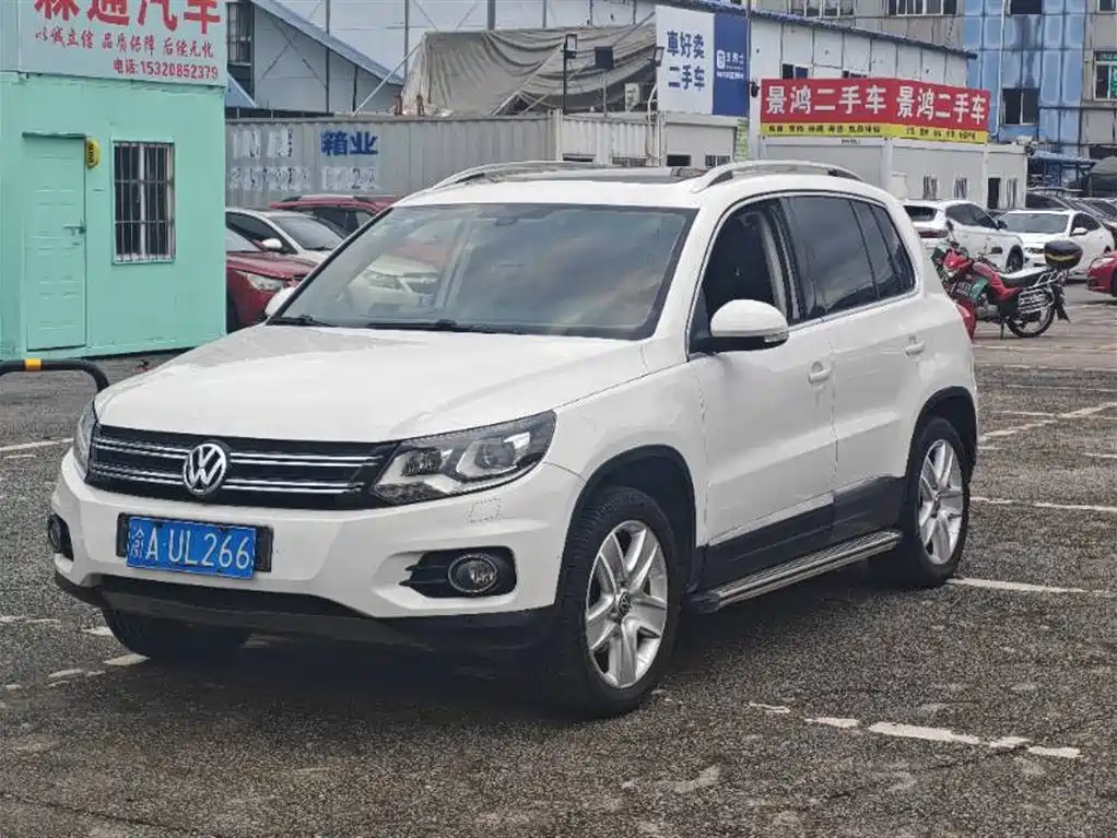 Volkswagen Tiguan 2011 Model 2.0TSI R-Line