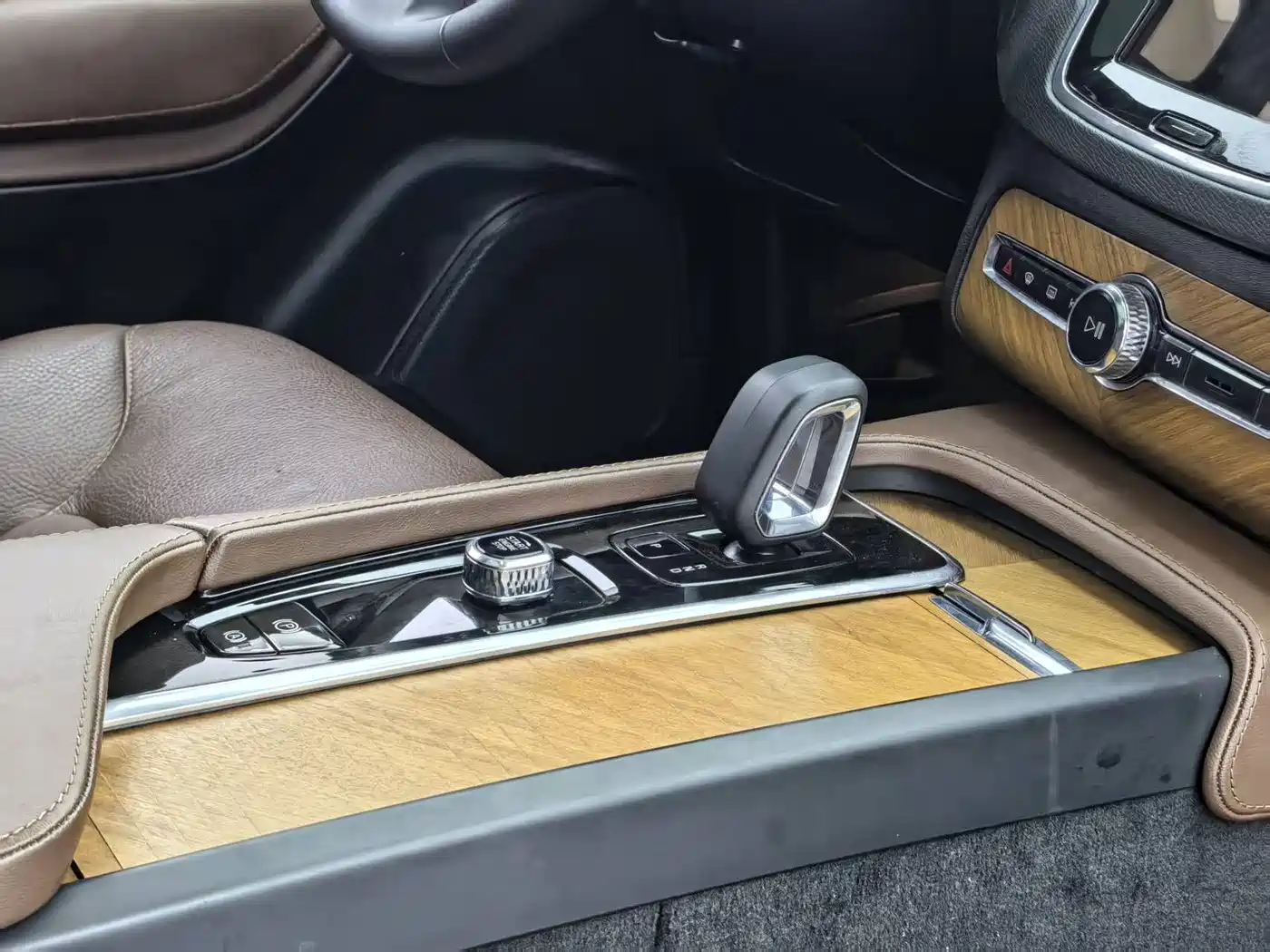Фото 5 - Volvo XC90