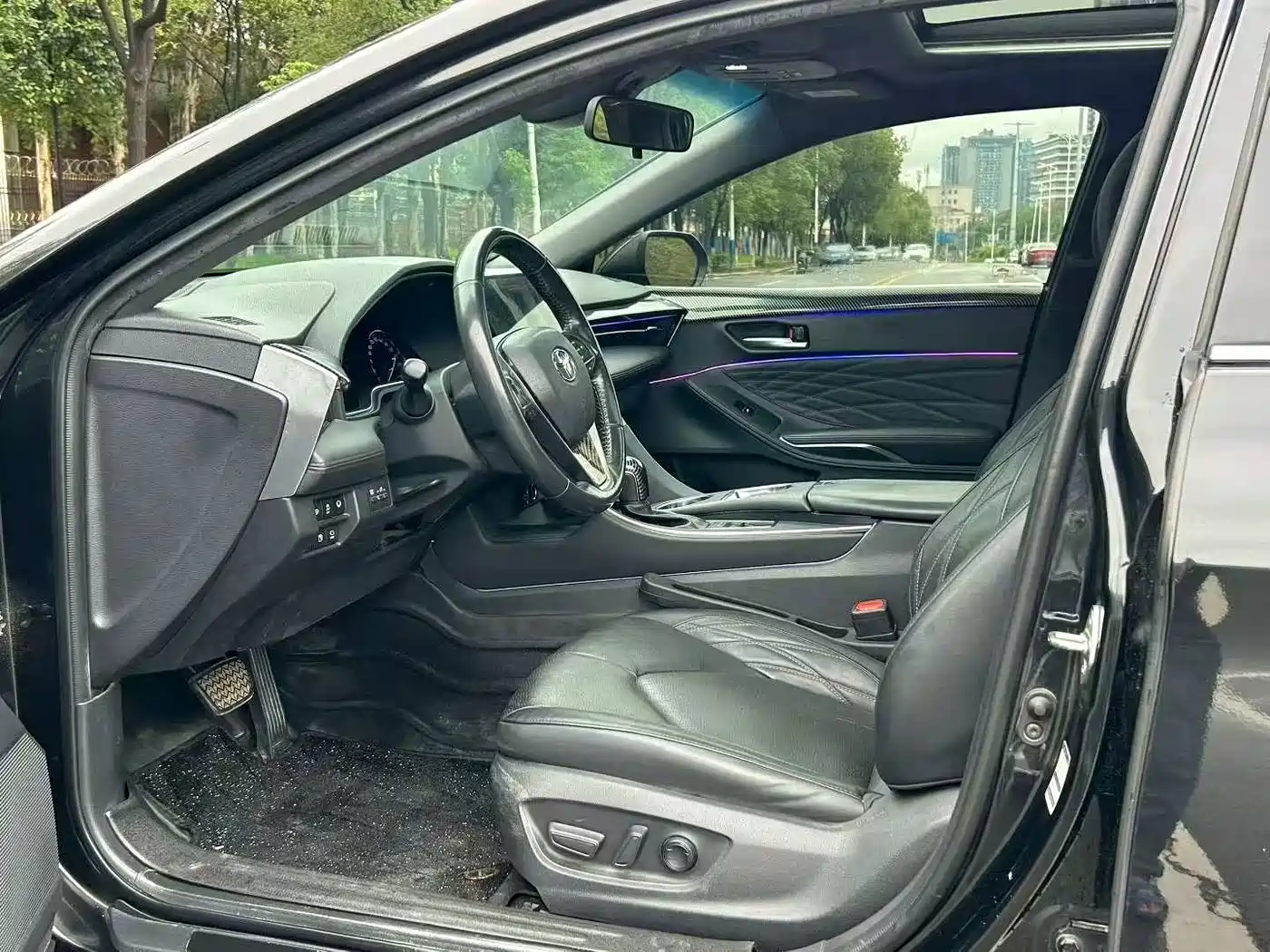 Toyota Avalon 2019 Hybrid 2.5L XLE Premium Edition China V фото 7