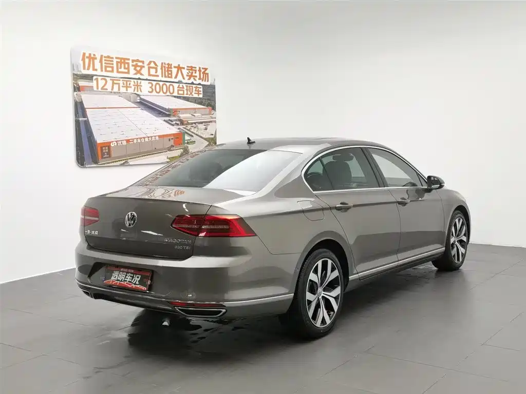 Volkswagen Magotan 2018 330TSI DSG Premium фото 2