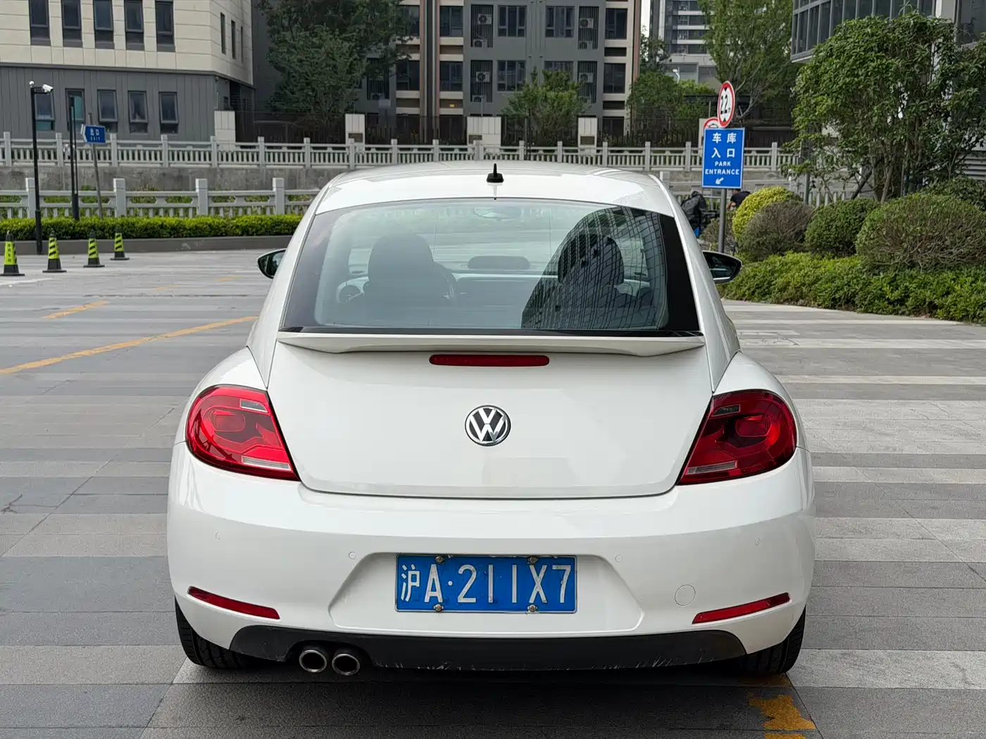 Volkswagen Beetle 2014 1.4TSI Fashion Edition фото 17