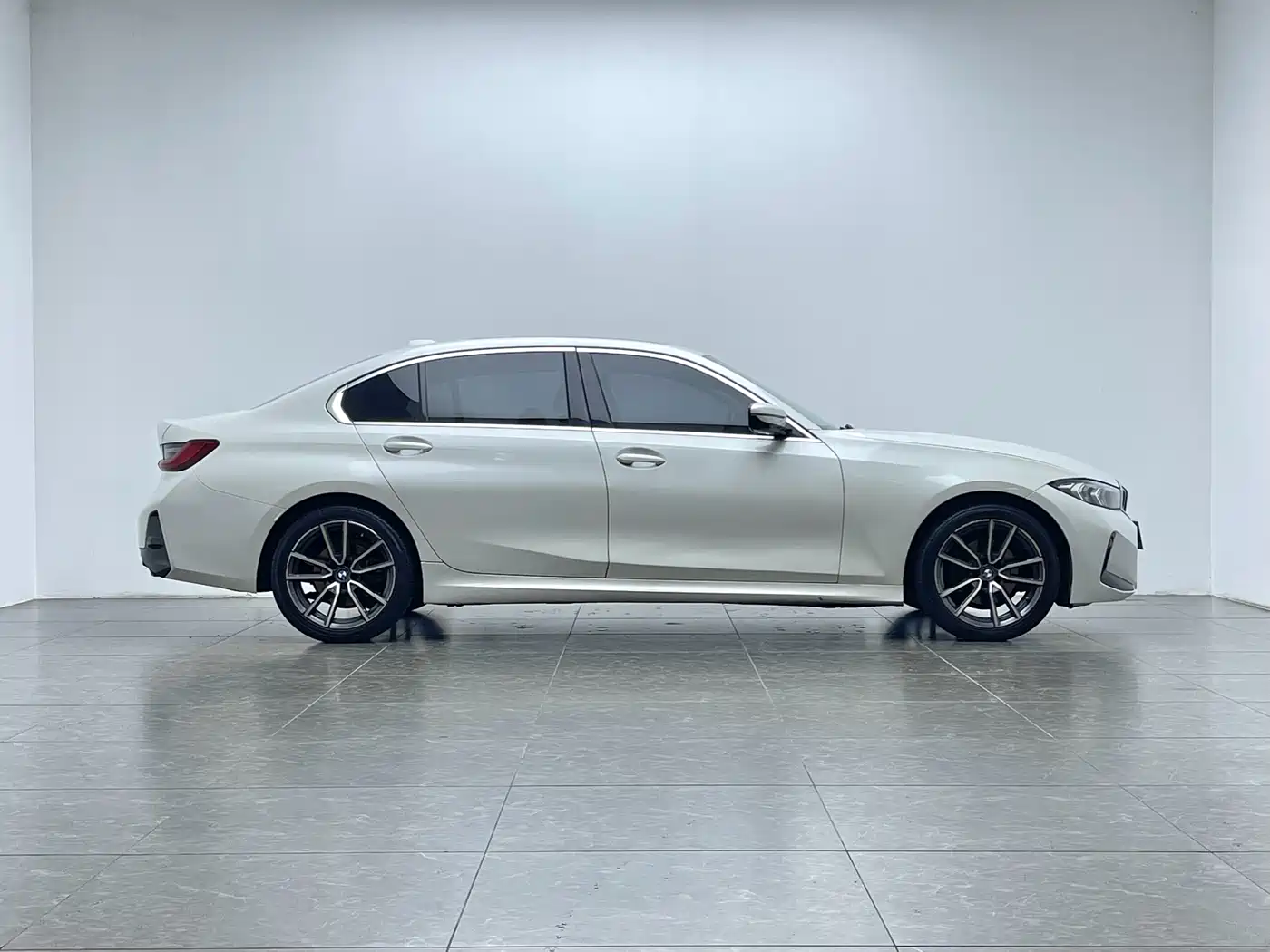 BMW 3 Series 2023 320Li M Sport Package фото 6