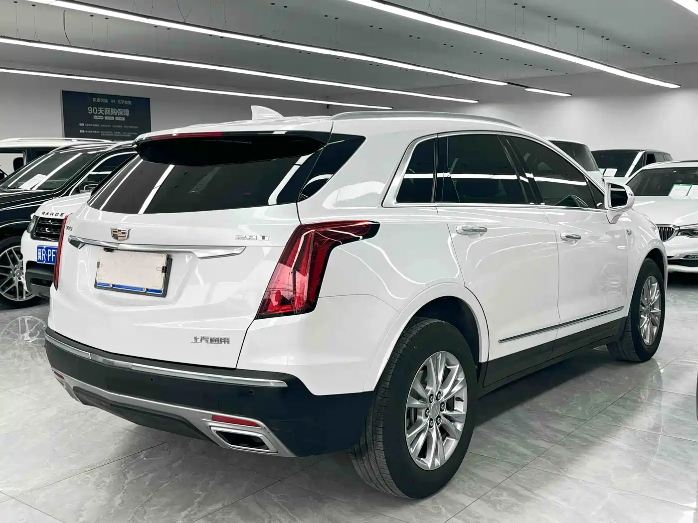 Cadillac XT5 2021 2.0T 2WD Luxury Edition фото 4