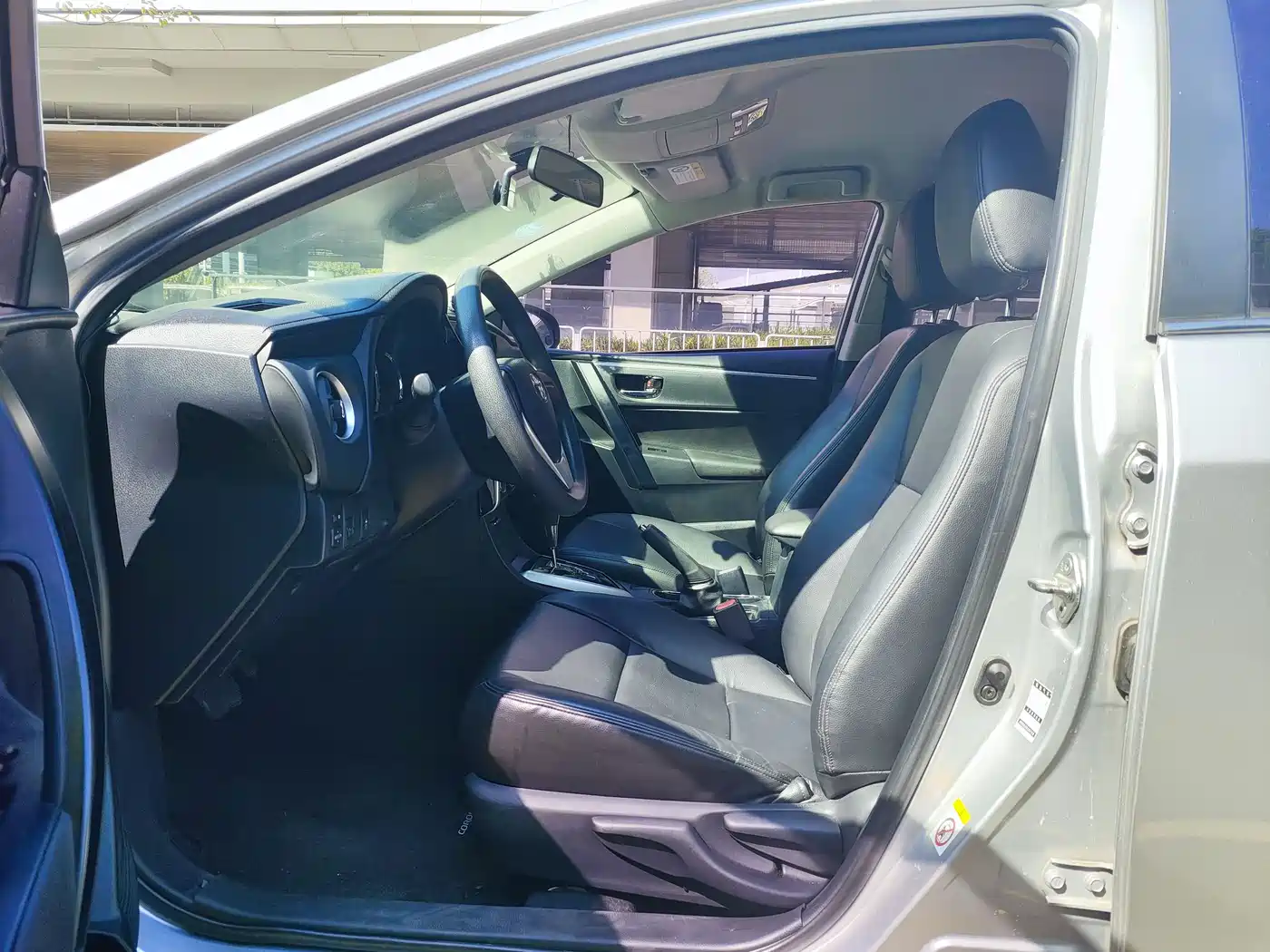 Toyota Corolla 2017 Facelift 1.2T S-CVT GL фото 9