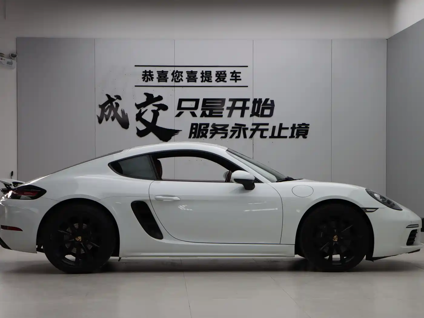 Porsche 718 2016 Cayman 2.0T фото 8