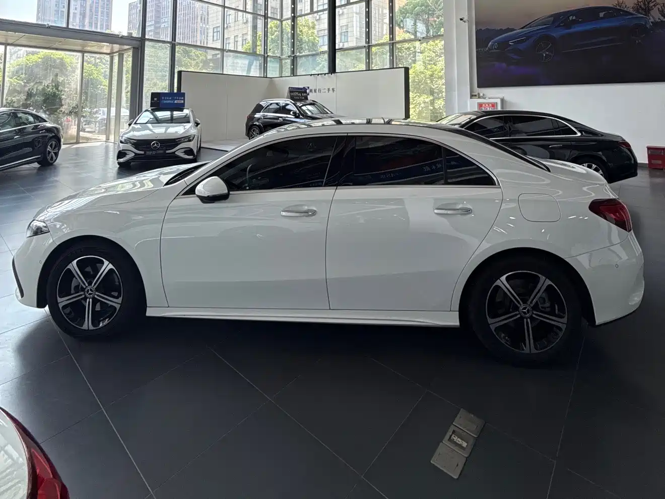 Mercedes-Benz A-Class 2024 Facelift A 200 L Fashion фото 3