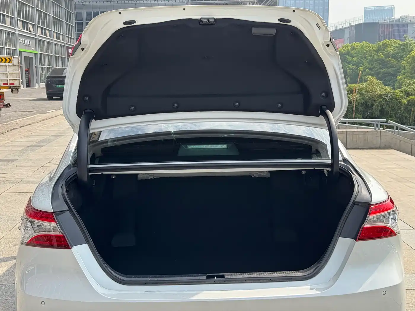 Toyota Camry 2021 2.0G Luxury Edition фото 8