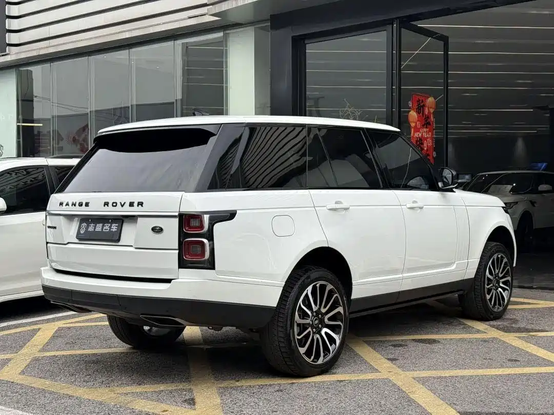 Land Rover Range Rover 2022 3.0 L6 360PS Heritage Edition фото 4
