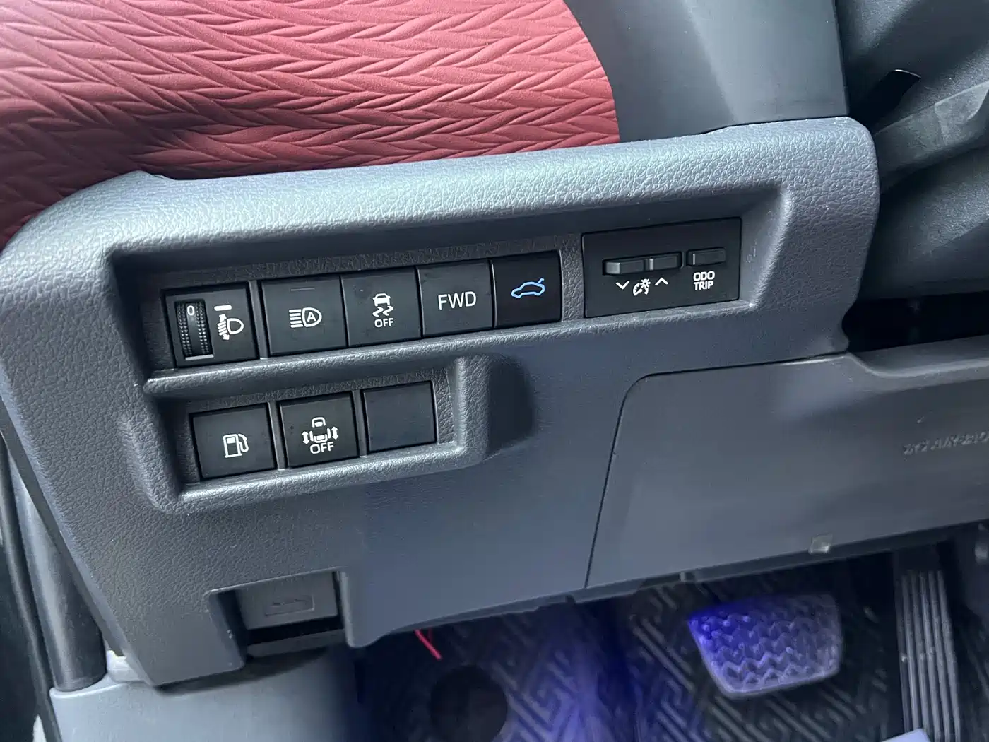 Toyota Sienna 2024 2.5L Hybrid Ultimate Premium Edition фото 14
