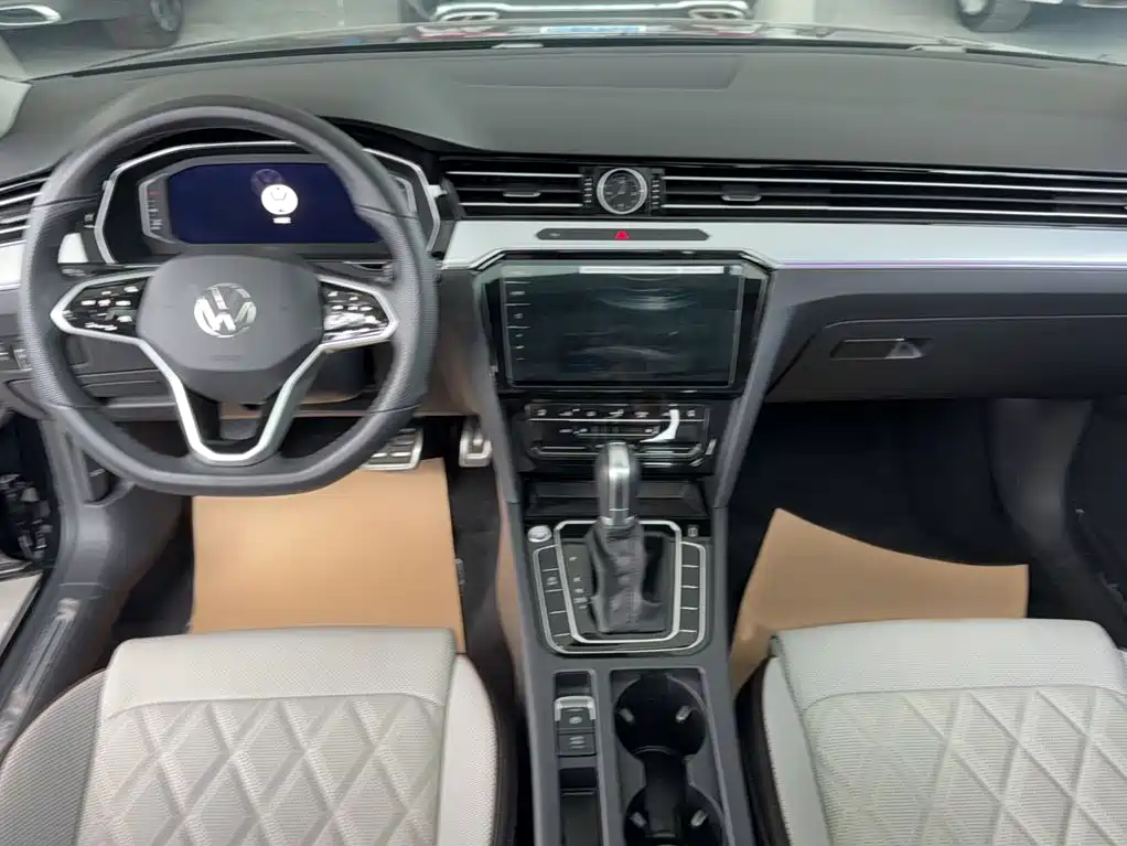 Volkswagen Magotan 2025 2025 Popular Edition 330TSI DSG Luxury