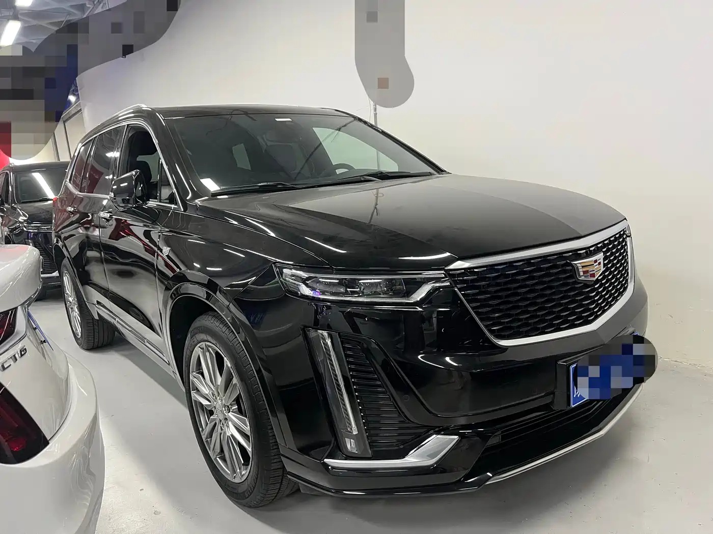 Cadillac XT6 2021 28T 6-Seater AWD Luxury фото 2