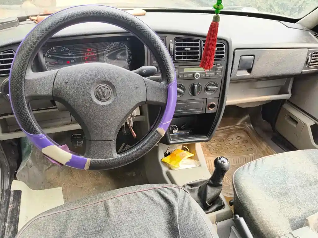 Photo 12 - Volkswagen Jetta