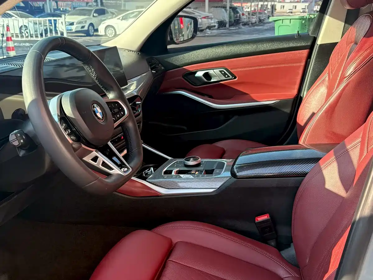 BMW 3 Series 2025 325i M Sport Package фото 4