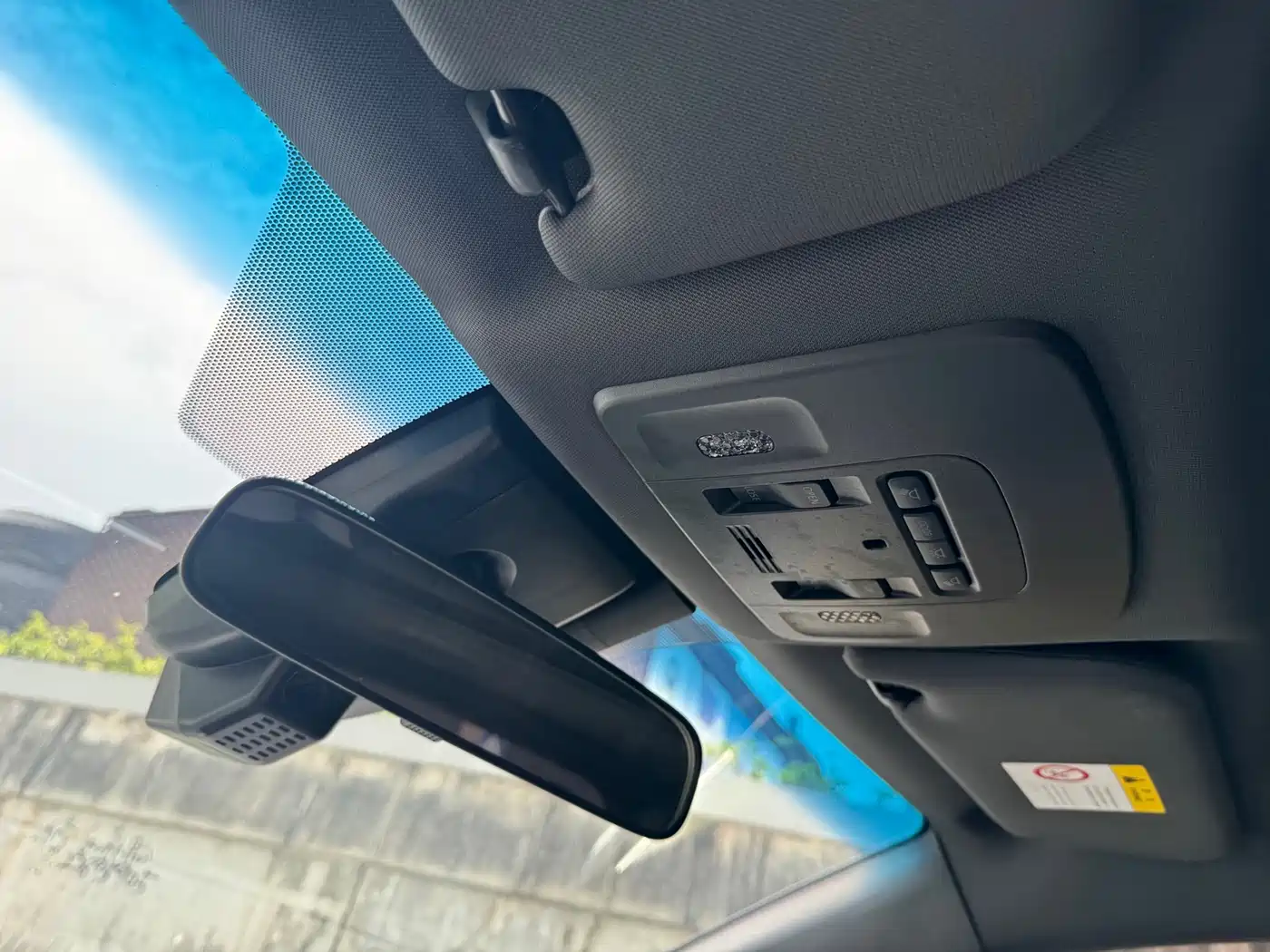 Toyota Avalon 2019 Hybrid 2.5L Luxury Edition China V фото 26