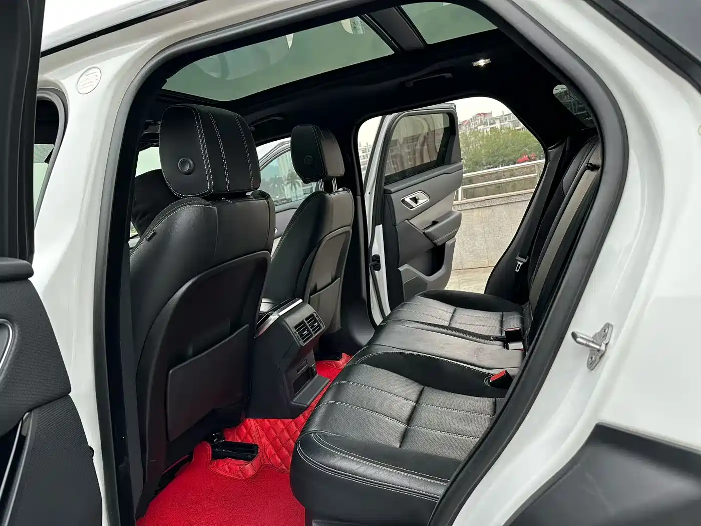 Land Rover Range Rover Velar 2020 P250 R-DYNAMIC S фото 6