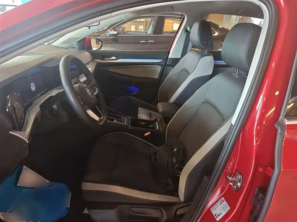 Volkswagen Golf 2023 Facelift 280TSI DSG Pro фото 15