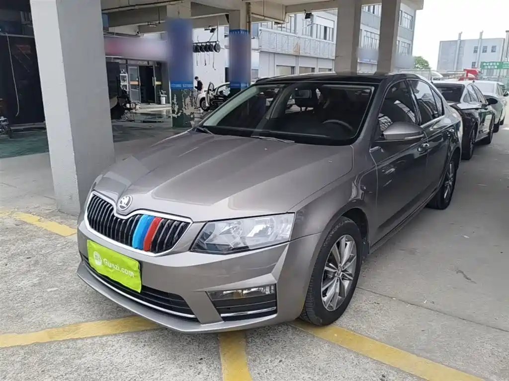 Škoda Octavia 2017 Classic 1.6L Automatic Comfort