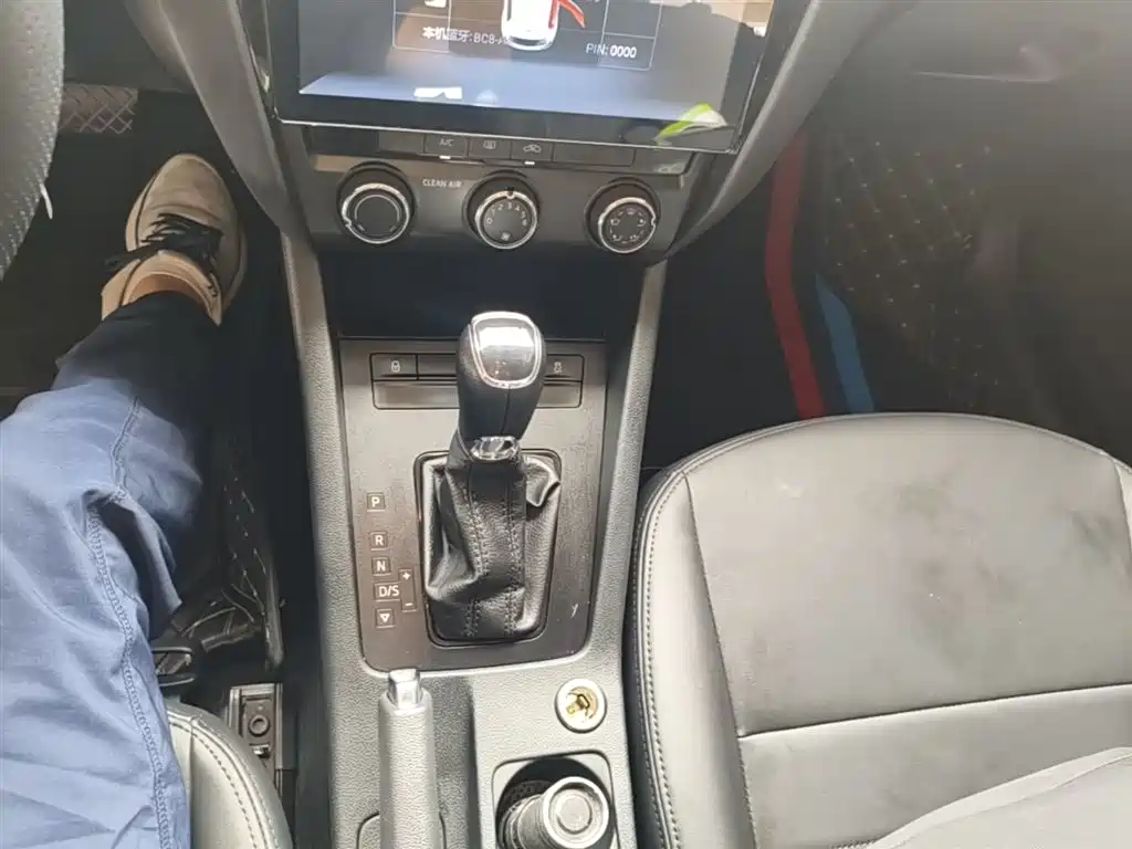 Škoda Octavia 2017 Classic 1.6L Automatic Comfort фото 14