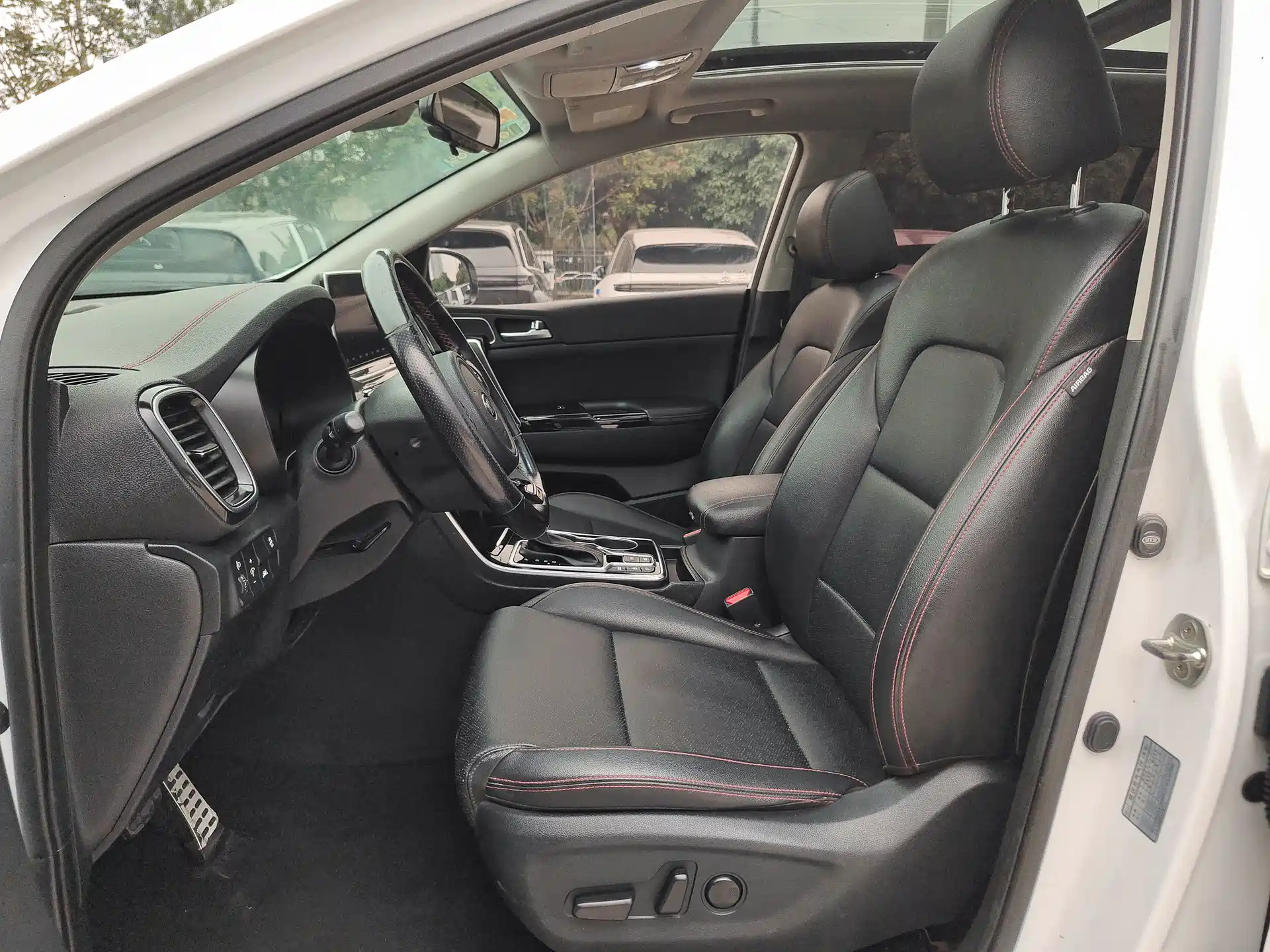 Фото 7 - Kia KX5