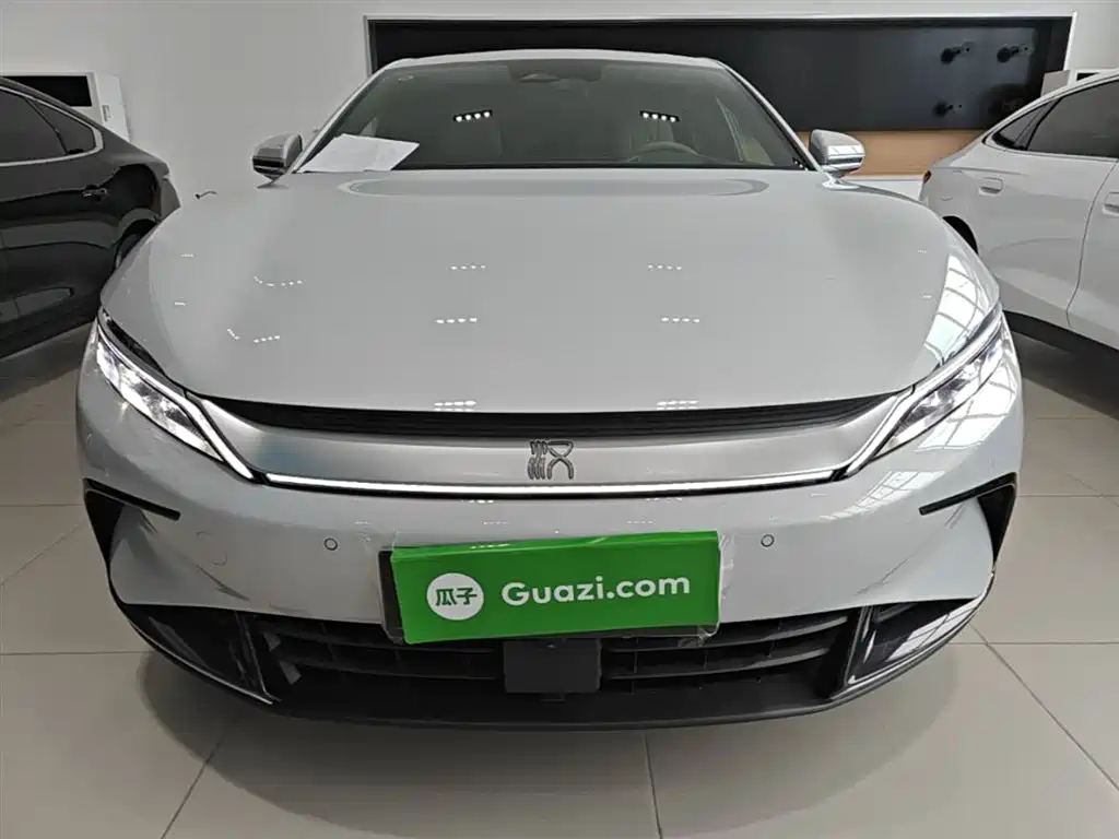 BYD Han 2025 DM-i 125KM Honor фото 3