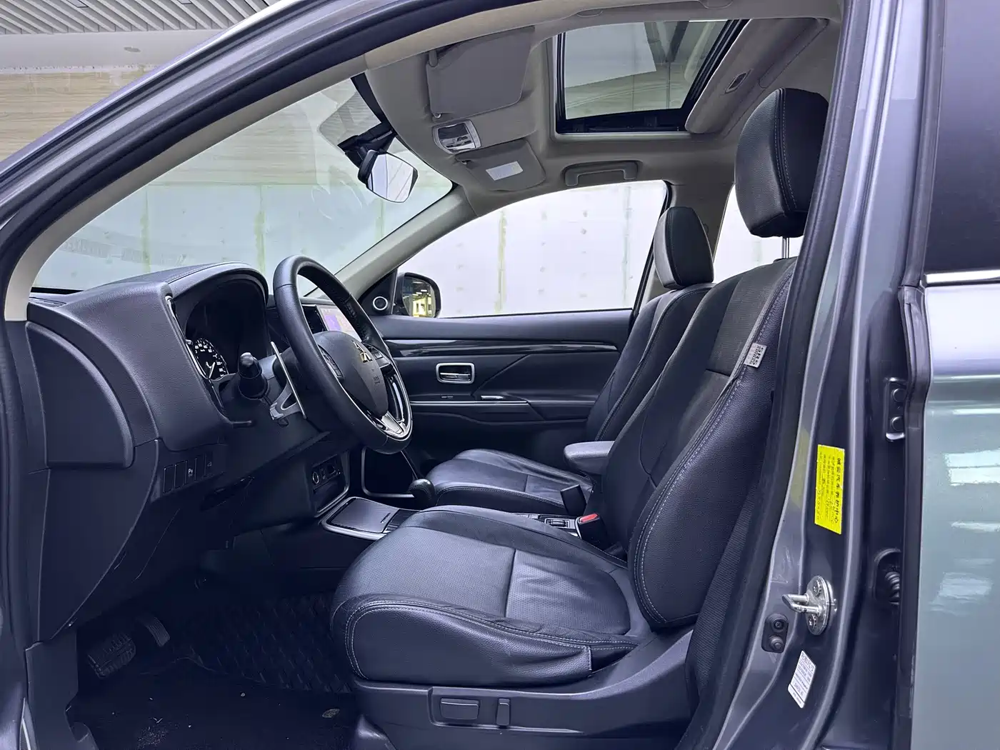 Mitsubishi Outlander 2018 2.4L 4WD Elite Edition 5-seater фото 8