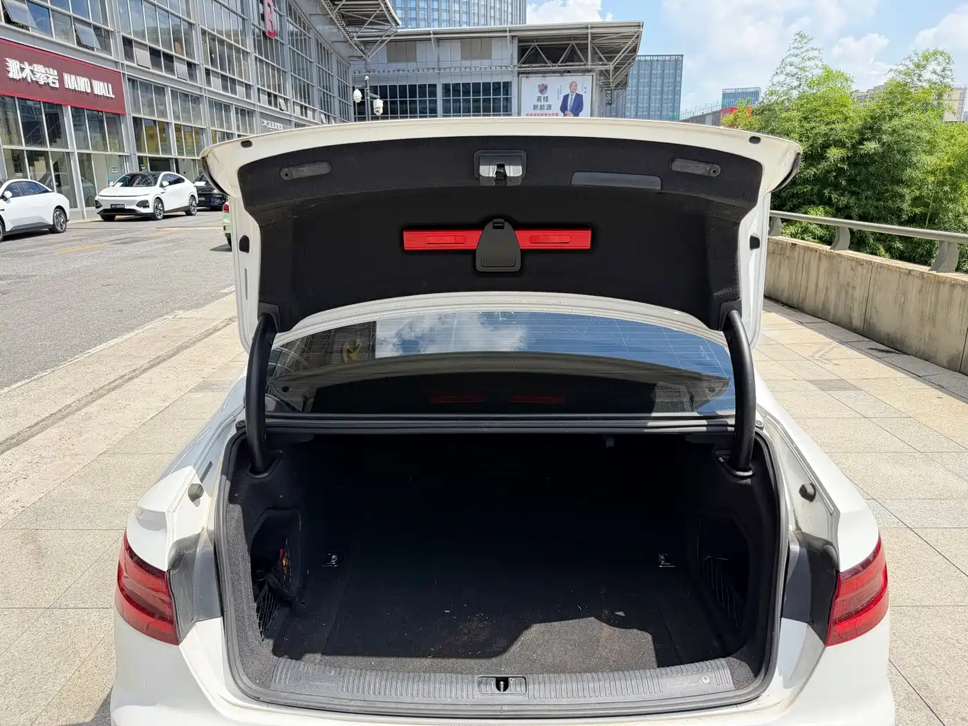 Фото 11 - Audi A4L