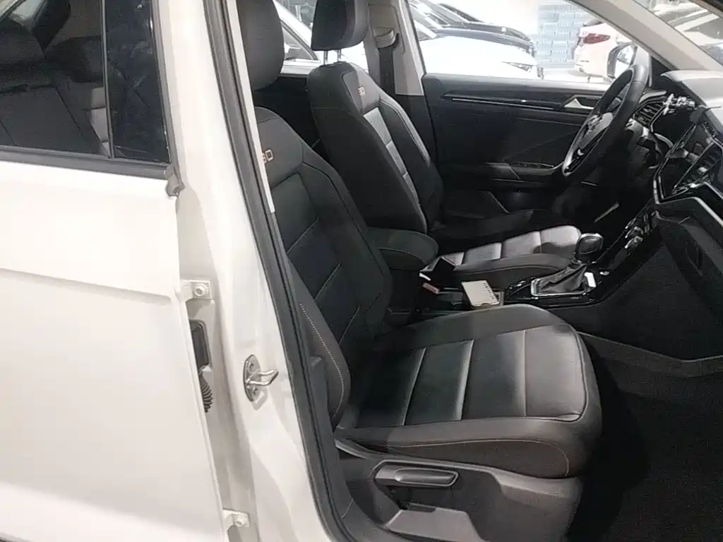 Volkswagen T-Roc, миниатюра 25