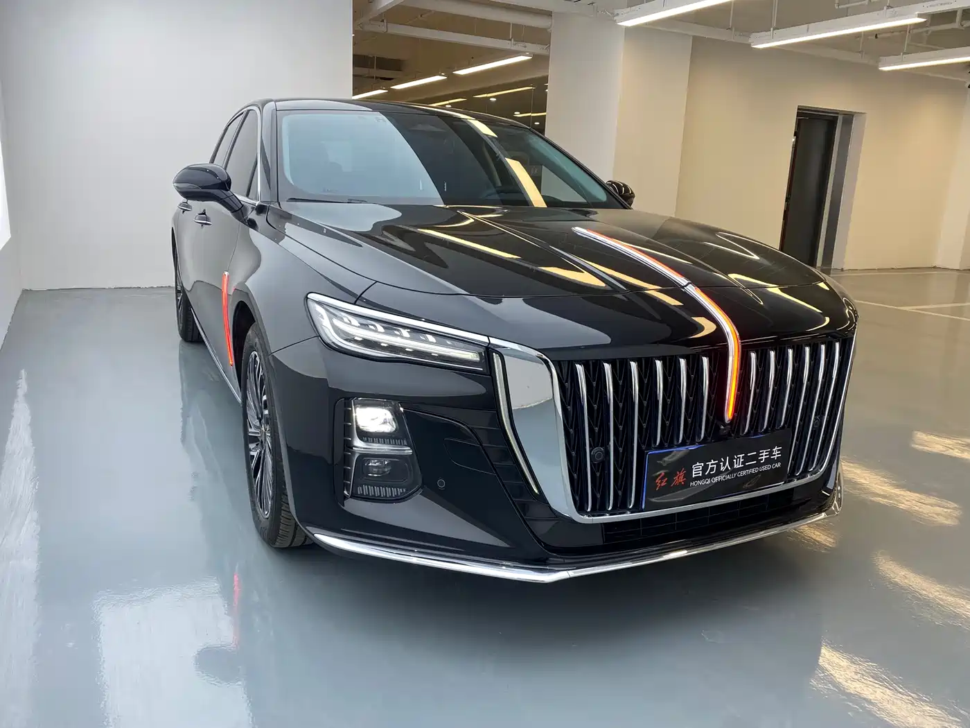 Hongqi H5 2024 2.0T Automatic Smart Connect Flag Smooth Edition фото 3