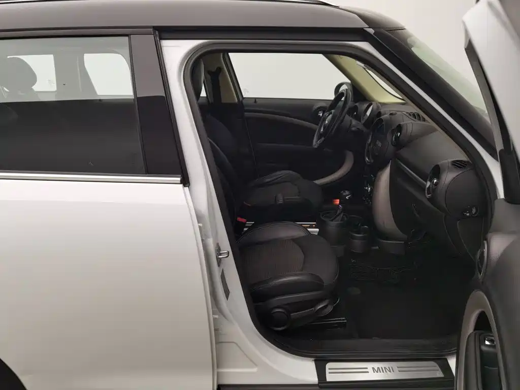 Photo 23 - MINI COUNTRYMAN