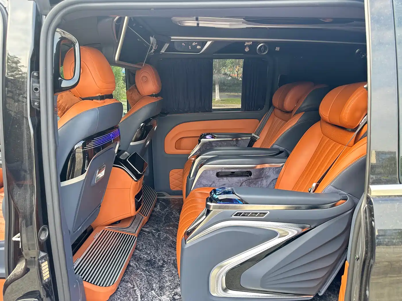 Mercedes-Benz Vito 2024 2.0T Business 7-Seater фото 15