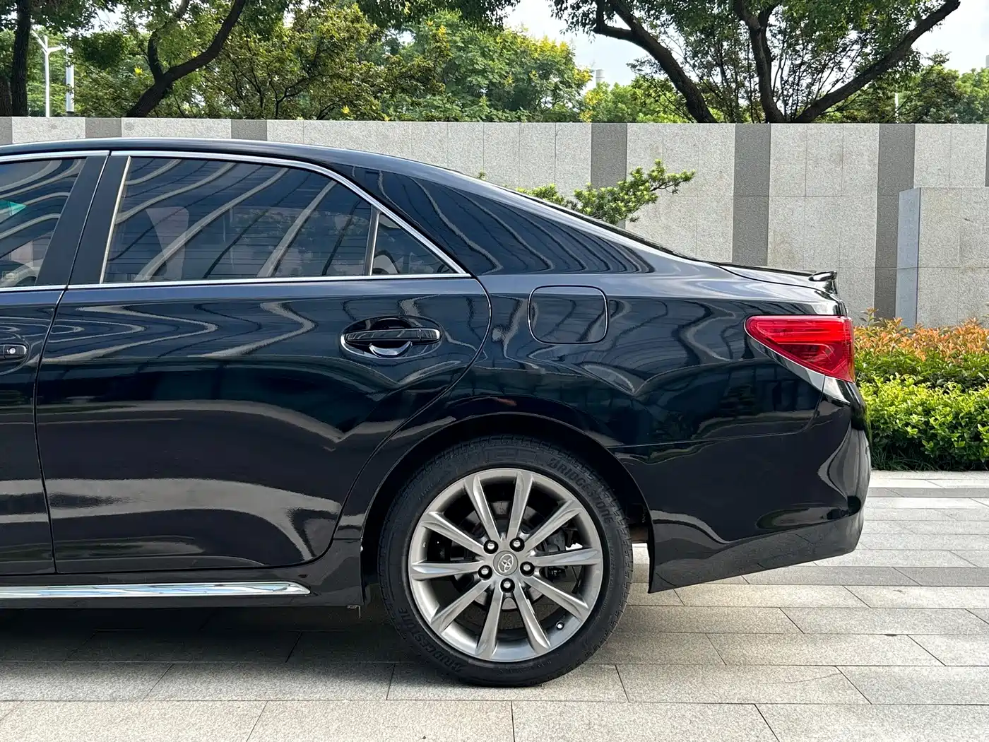 Toyota Reiz 2017 2013 2.5V Premium Edition