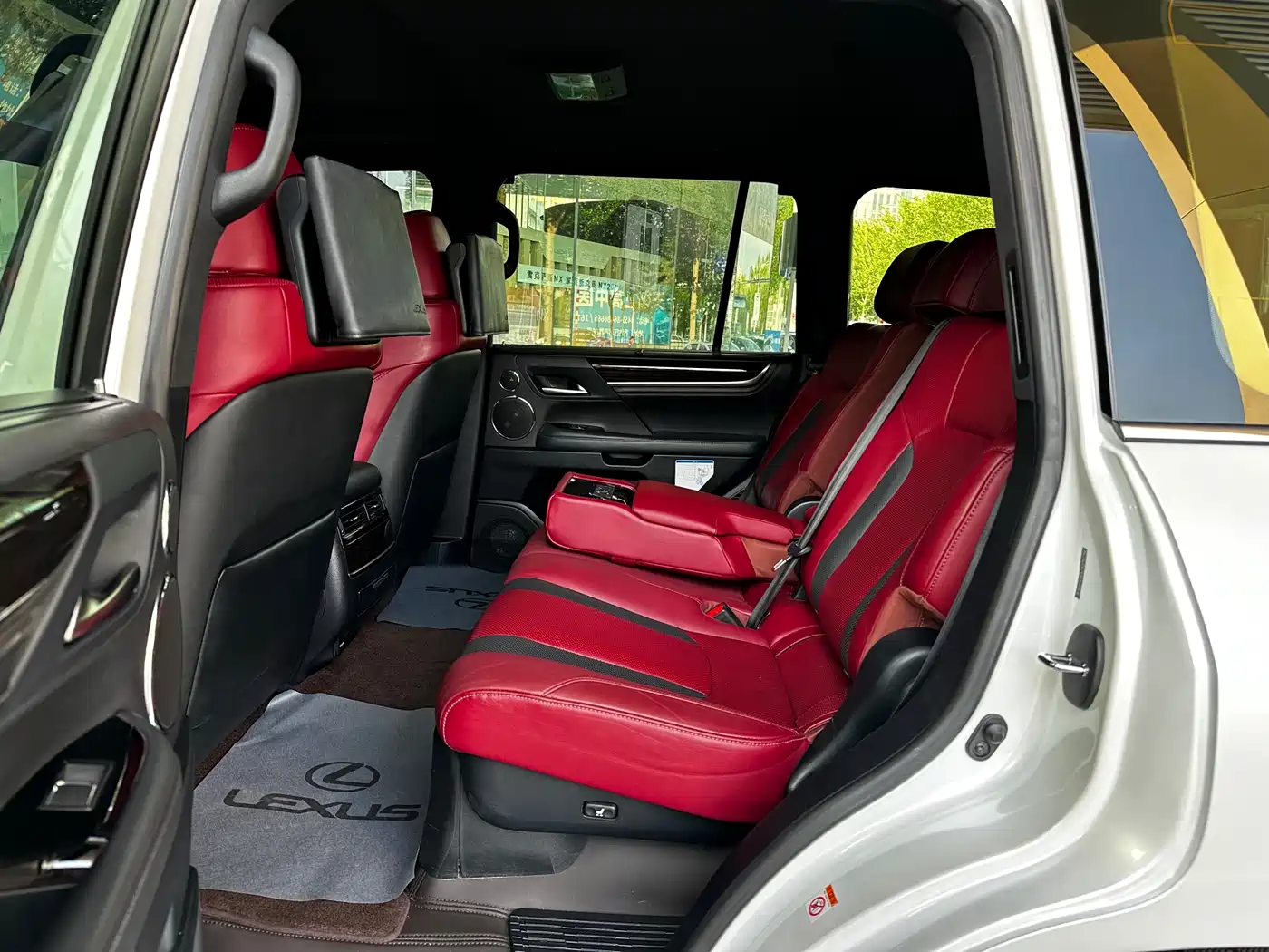 Lexus LX 2019 570 Peak Special Edition фото 7