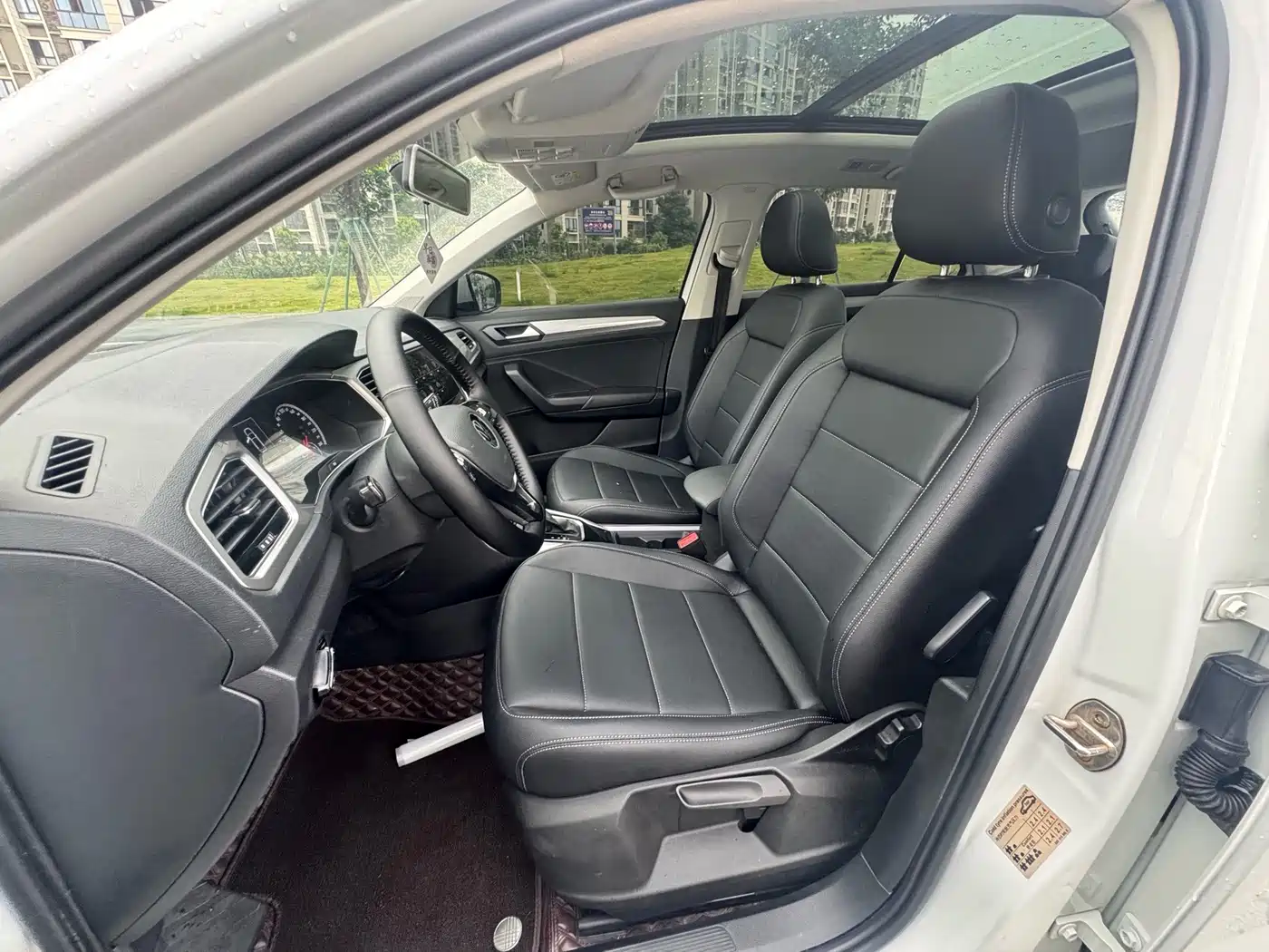 Volkswagen T-Roc, миниатюра 4