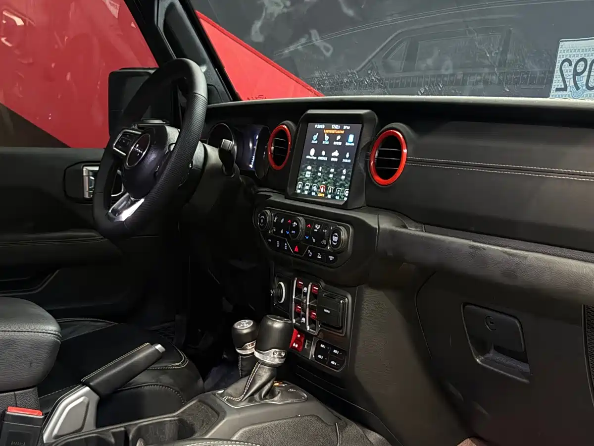 Фото 7 - Jeep Gladiator