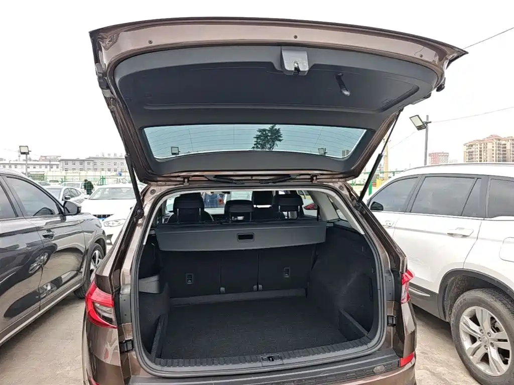Škoda Kodiaq 2018 Facelift TSI330 5-seat 2WD Comfort Edition фото 19