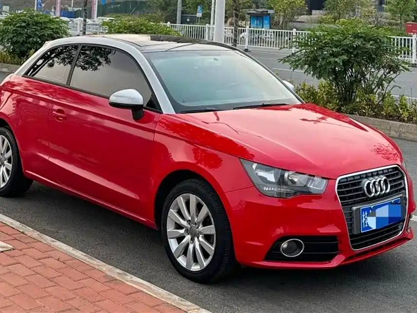 Audi A1 2012 1.4 TFSI Ego фото 3