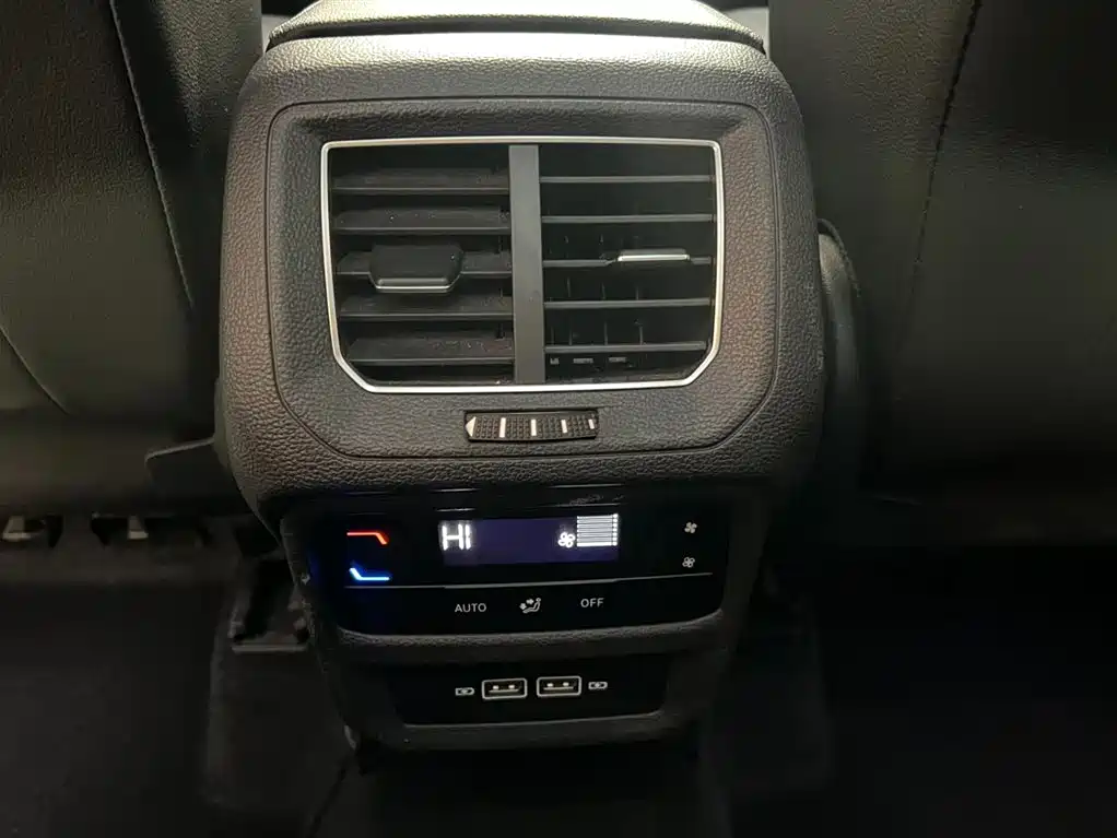 Volkswagen Tayron 2021 280TSI 2WD Luxury Smart Connect фото 16